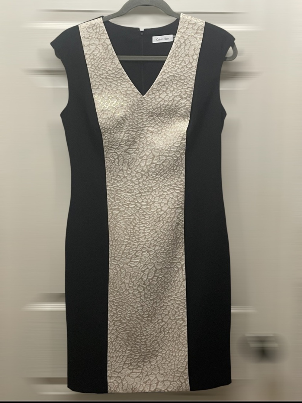 Calvin Klein Black & Cream V-Neck Sheath Dress